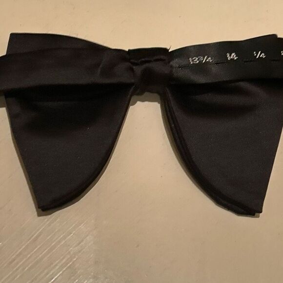 Egara Men's Black Bow Tie With Crystal Rhinestones Special Occasion Prom Hoho - Picture 10 of 10